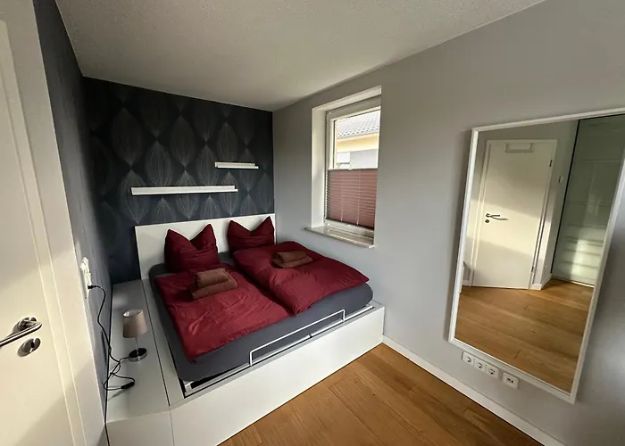 Stadtvilla in Leipzig 7 Personen 3 Schlafzimmer 2 Bäder Garten und Terrasse zentral gelegen Messe Innenstadt Seen